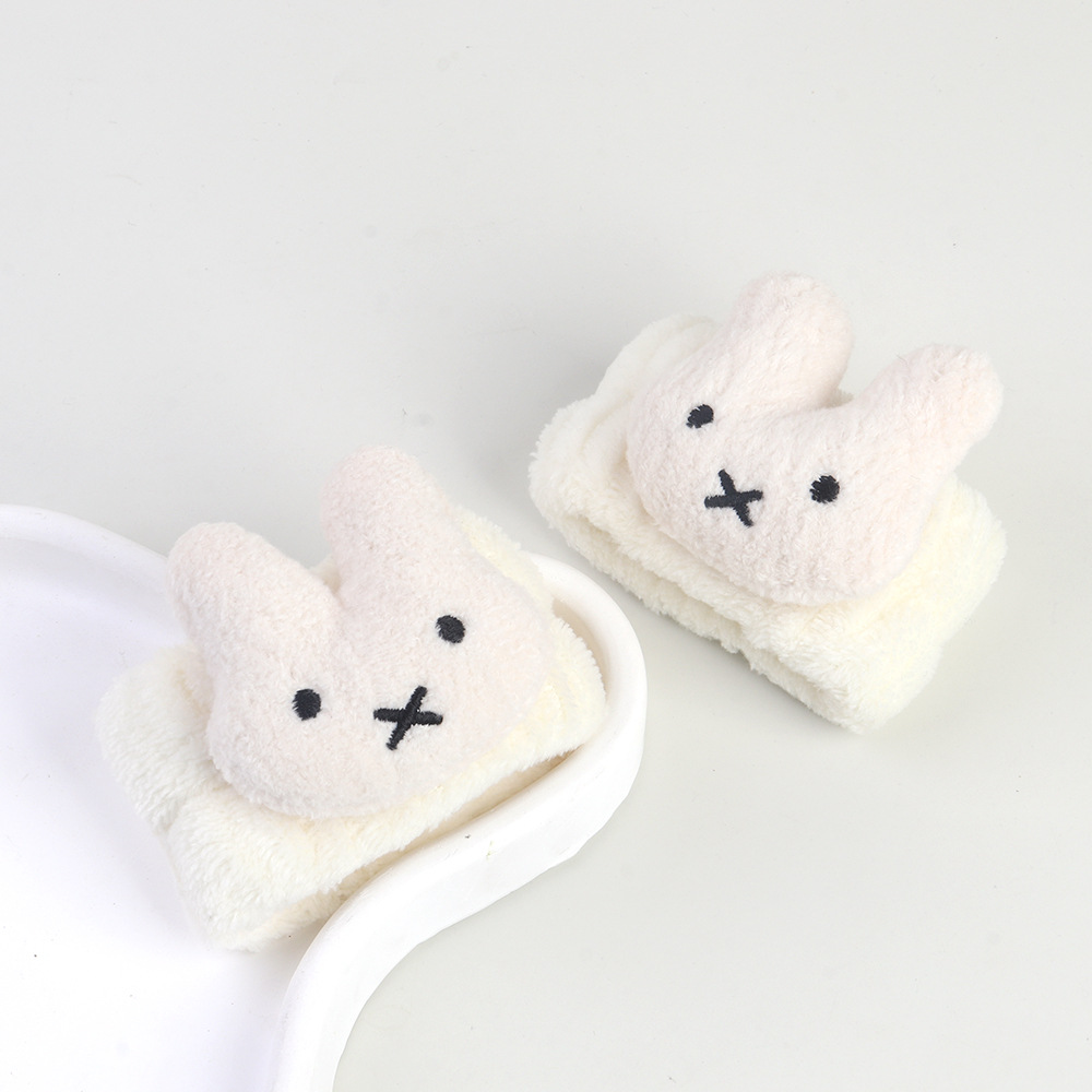 Gelang Tangan Kelinci Miffy Mo - Cleanser Face ulasan dan harga